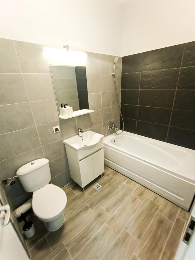 Preciziei Retreat Ap With Parking And Self Check In Apartment Bucharest Exterior photo